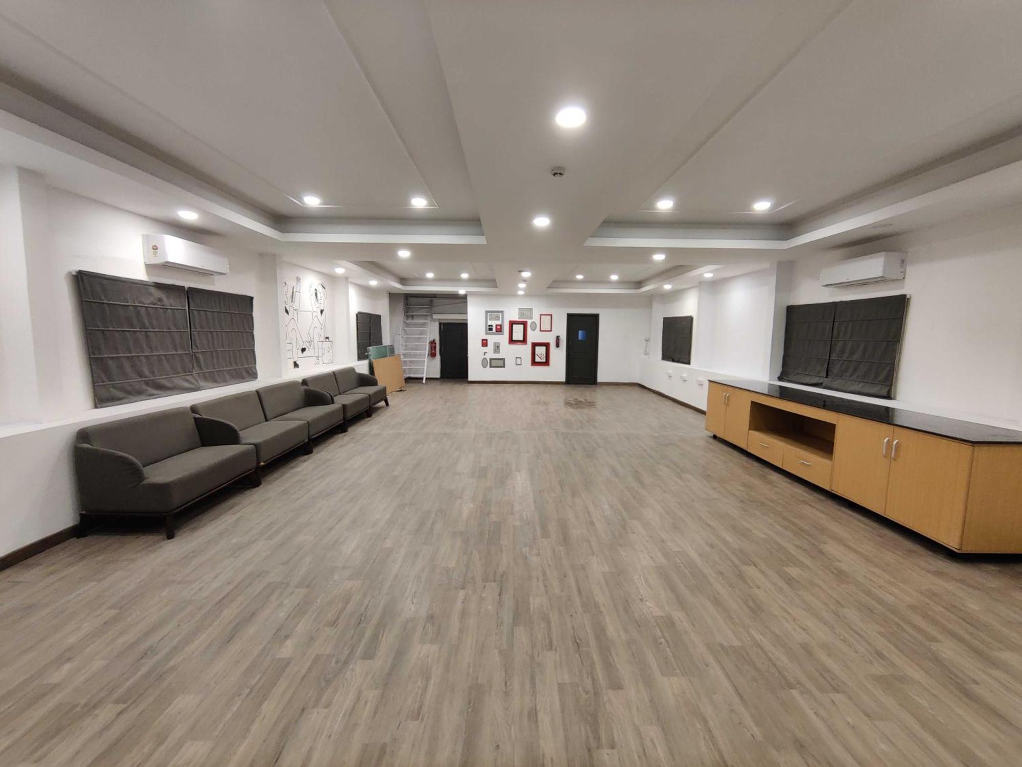 Super Townhouse Habitat New Town Rooms & Party Spaces โกลกาตา ภายนอก รูปภาพ