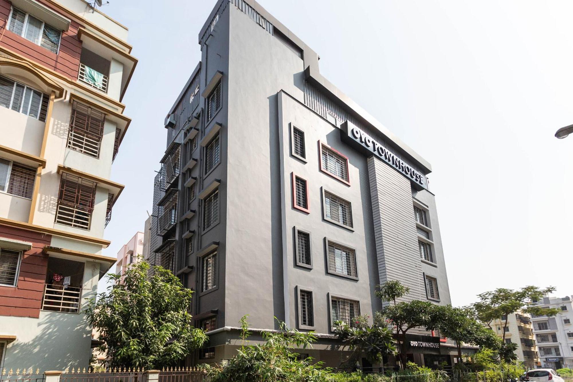 Super Townhouse Habitat New Town Rooms & Party Spaces โกลกาตา ภายนอก รูปภาพ