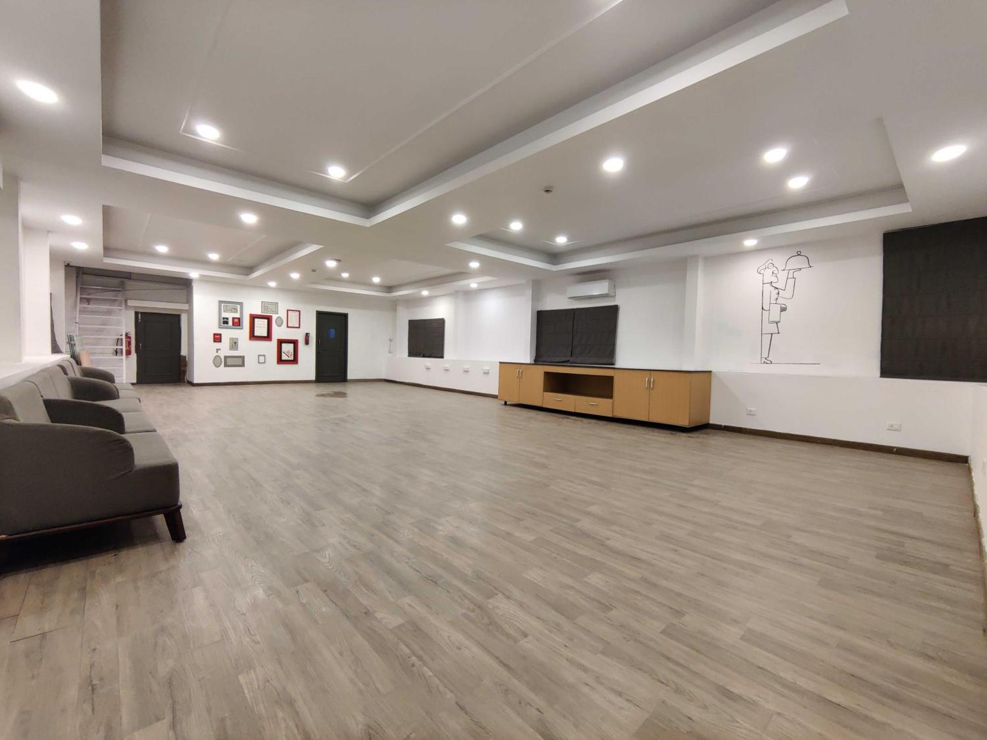 Super Townhouse Habitat New Town Rooms & Party Spaces โกลกาตา ภายนอก รูปภาพ